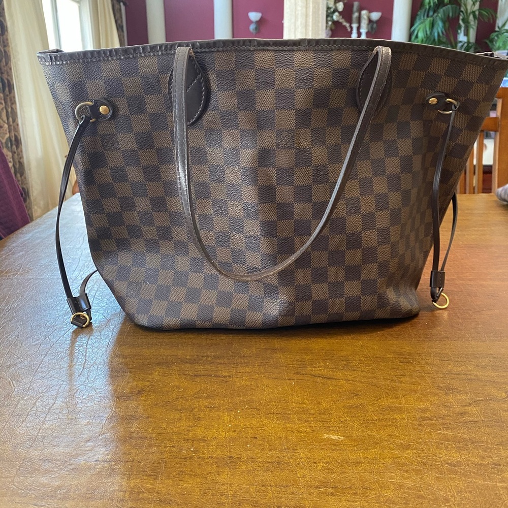 Louis Vuitton Damier Ebene MM